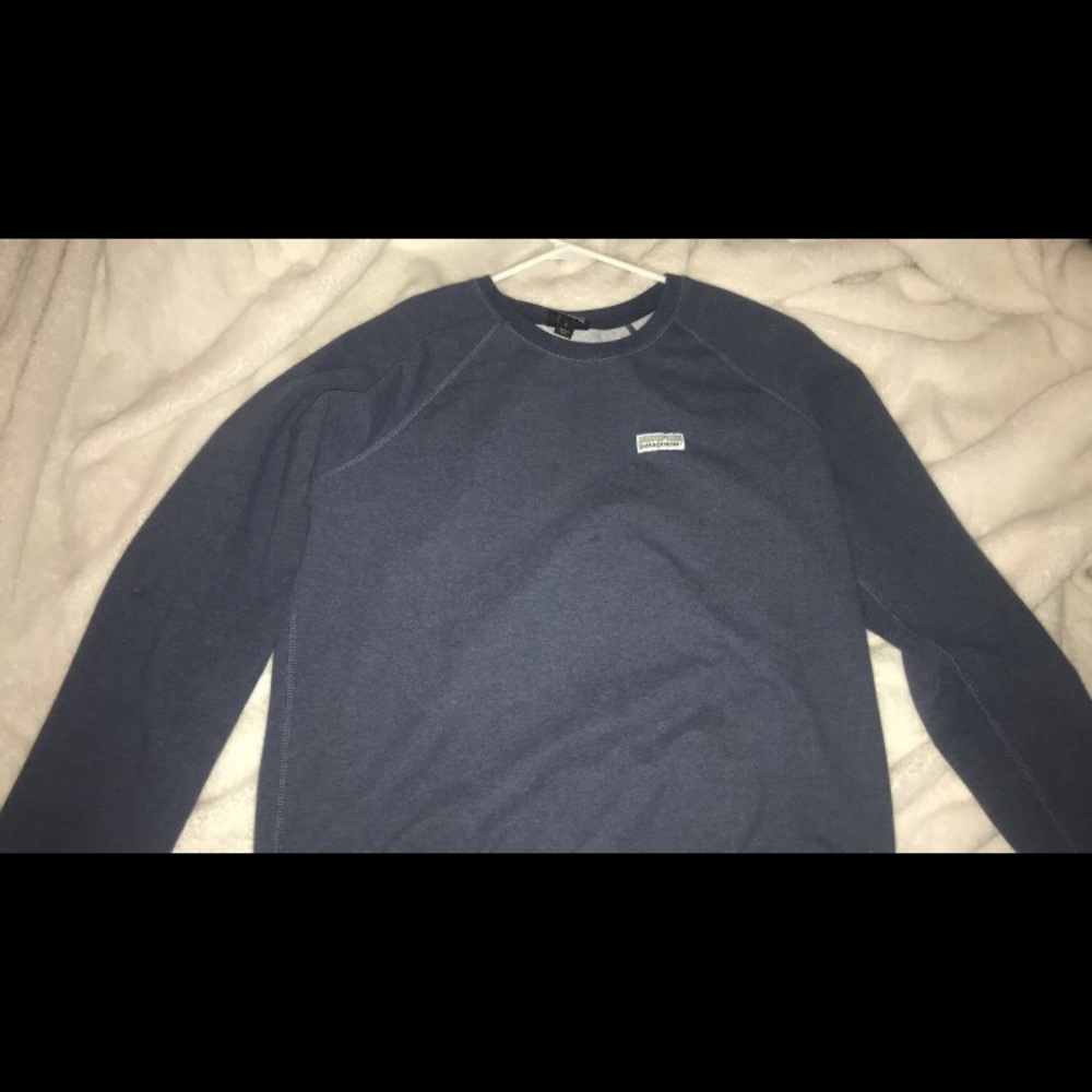 Patagonia Crewneck Sweatshirt!